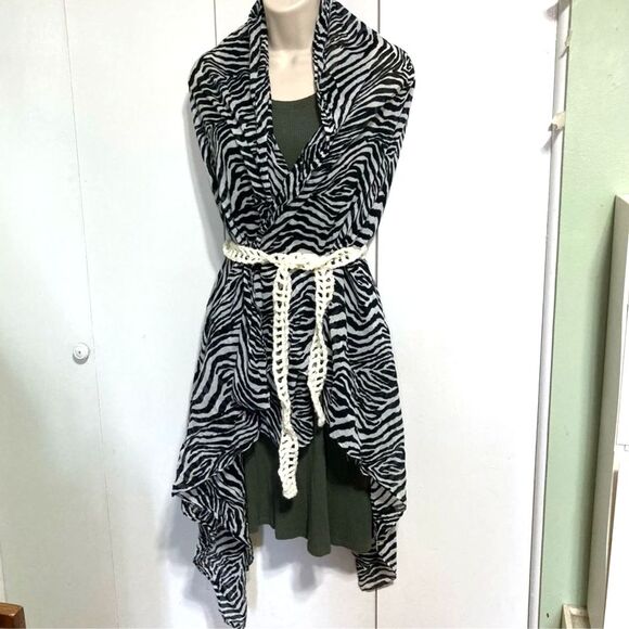 ZEBRA Sarong Beach Cover Black White Up Call of the Wild 68 x 45 inches - Picture 3 of 8